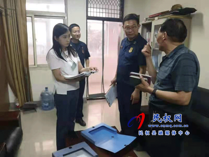 副縣長朱琳檢查科農食品貿易有限公司消防安全生產工作 副縣長朱琳檢查科農食品貿易有限公司消防安全生產工作