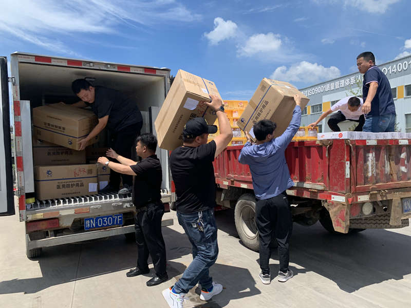 微光匯聚 風(fēng)雨同舟 民權(quán)青年企業(yè)家在行動 微光匯聚 風(fēng)雨同舟 民權(quán)青年企業(yè)家在行動