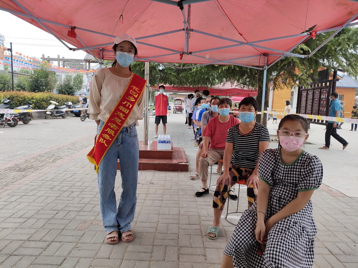 民權(quán)縣花園鄉(xiāng):“志愿紅”抗疫一線“有溫度” 民權(quán)縣花園鄉(xiāng):“志愿紅”抗疫一線“有溫度”
