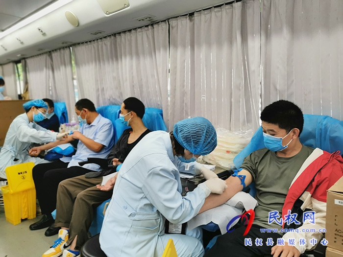 民權(quán)縣自然資源局組織開展無償獻(xiàn)血活動(dòng)助力戰(zhàn)“疫” 民權(quán)縣自然資源局組織開展無償獻(xiàn)血活動(dòng)助力戰(zhàn)“疫”