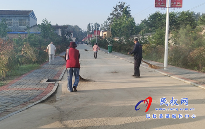 孫六鎮(zhèn):全面啟動(dòng)人居環(huán)境整治工作 孫六鎮(zhèn):全面啟動(dòng)人居環(huán)境整治工作