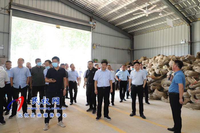我縣開展2021年上半年鄉(xiāng)鎮(zhèn)（街道）重點(diǎn)工作巡查觀摩活動