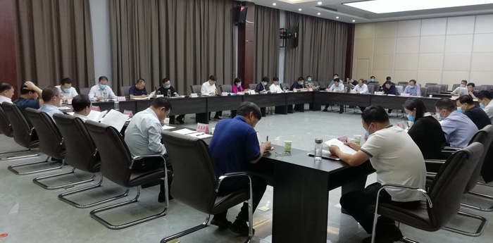 縣委書記張團(tuán)結(jié)主持召開縣委中心組理論學(xué)習(xí)會(huì)議 縣委書記張團(tuán)結(jié)主持召開縣委中心組理論學(xué)習(xí)會(huì)議