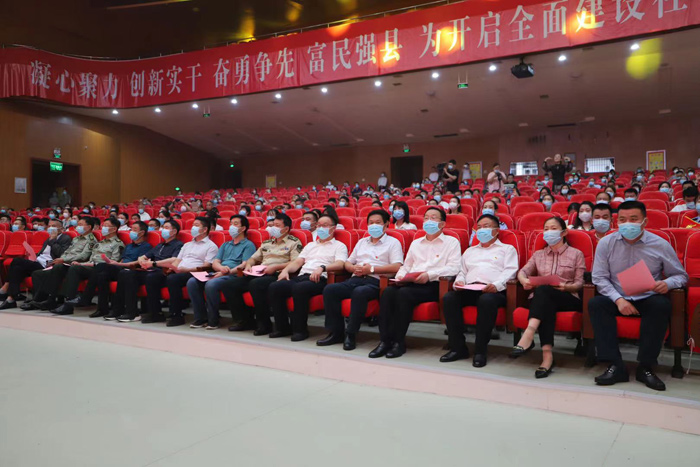 民權(quán)縣首屆“最美退役軍人”“最美軍嫂”頒獎典禮舉行 民權(quán)縣首屆“最美退役軍人”“最美軍嫂”頒獎典禮舉行