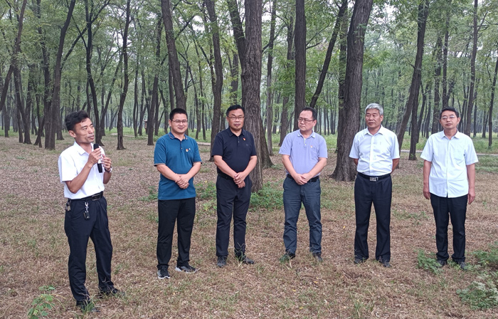 河南日報報業(yè)集團青年理論學習小組到民開展調(diào)研實踐活動 河南日報報業(yè)集團青年理論學習小組到民開展調(diào)研實踐活動