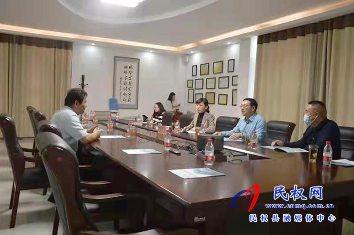 縣領(lǐng)導(dǎo)于茜到我縣申報(bào)市長質(zhì)量獎的兩家企業(yè)進(jìn)行調(diào)研