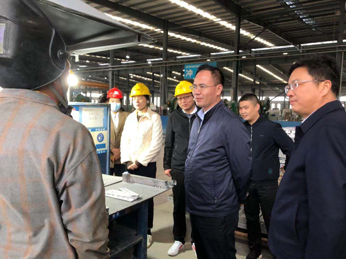 縣委常委、常務(wù)副縣長(zhǎng)王景義深入部分企業(yè)檢查指導(dǎo)安全生產(chǎn)工作