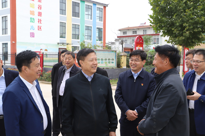 省人大環(huán)資委主任委員、常委會環(huán)資工委主任朱長青蒞民調(diào)研