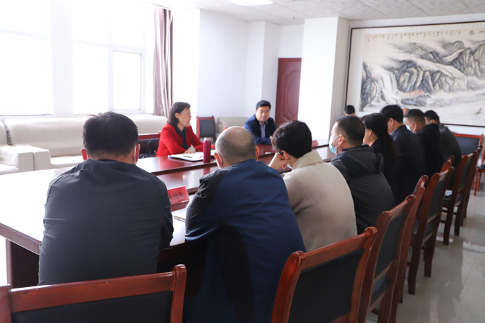 縣委副書記、縣長王靜嫻到發(fā)改委調(diào)研并主持召開工作交流座談會