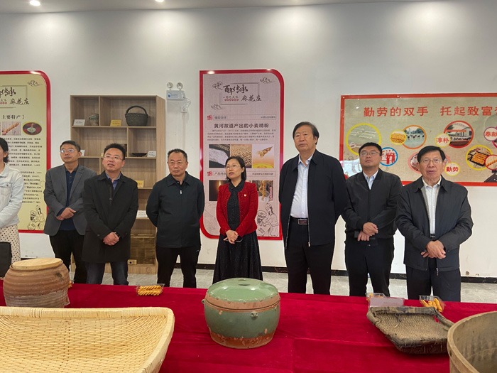 河南日報“縣域經(jīng)濟調(diào)研行”蒞民