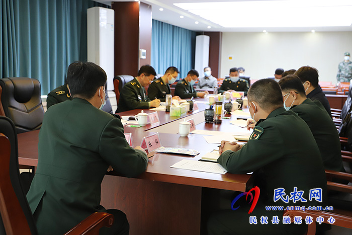 河南省軍區(qū)少將政委徐元鴻到民調(diào)研黨管武裝和民兵建設(shè)等工作情況