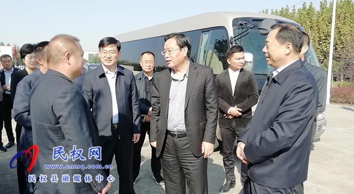 市人大常委會(huì)副主任姬脈常、劉彥華到民開(kāi)展“萬(wàn)人助萬(wàn)企”活動(dòng)
