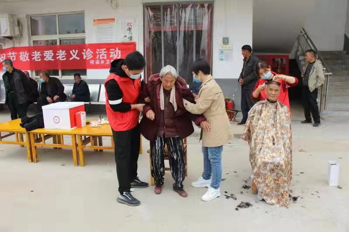 褚廟鄉(xiāng)開展“愛滿重陽節(jié)、情暖老人心” 主題教育活動