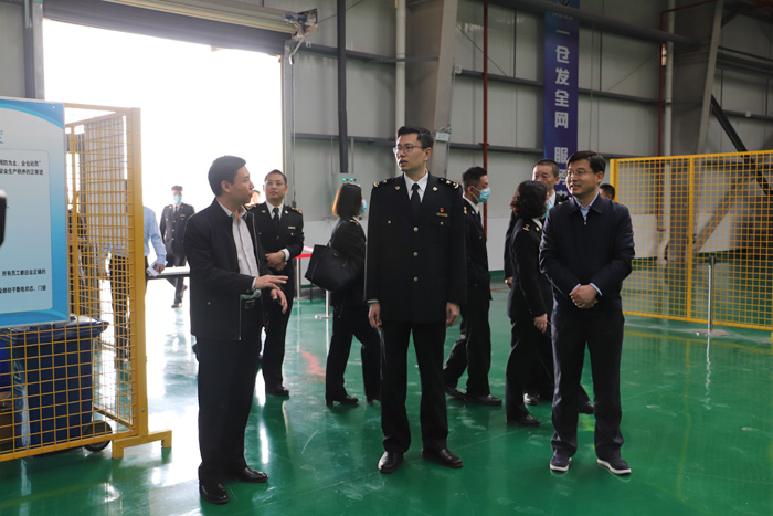 鄭州海關副關長高翔一行到民權保稅物流中心調(diào)研