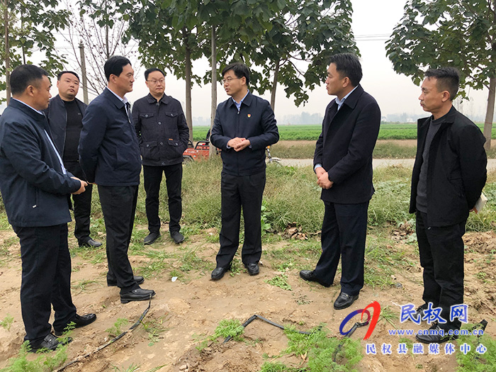 縣委書記張團結調研鞏固拓展脫貧攻堅成果與鄉(xiāng)村振興有效銜接工作