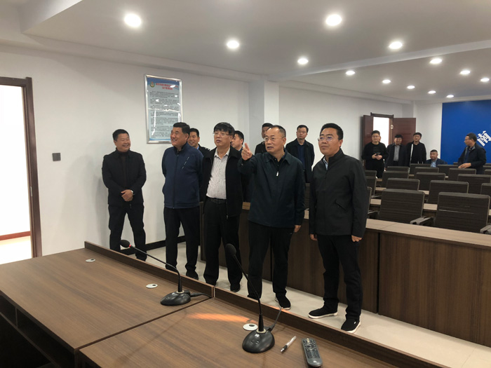 縣政協(xié)主席周明河到南華街道辦事處調(diào)研指導(dǎo)禁毒、信訪穩(wěn)定和文明城創(chuàng)建工作
