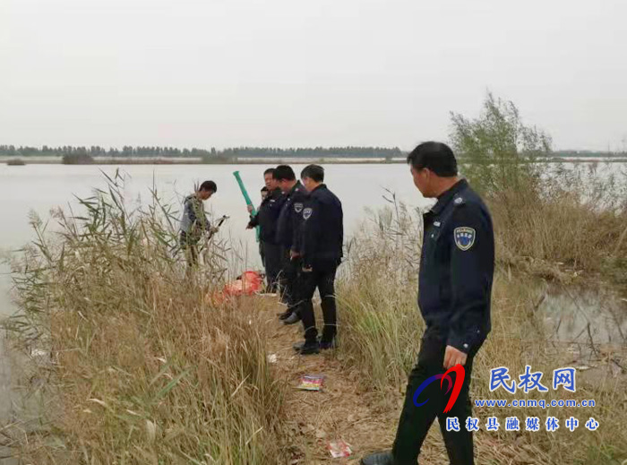縣水利局開展河道巡查 確?！昂娱L制”工作抓實抓牢