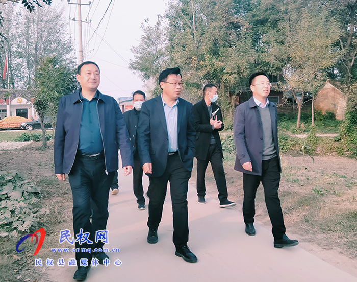 縣委常委、宣傳部長、副縣長畢道喜督導軟弱渙散村黨組織整頓工作