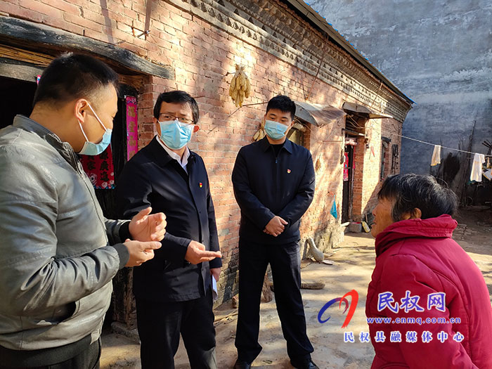 縣委常委、統(tǒng)戰(zhàn)部長李君到花園鄉(xiāng)督導(dǎo)鞏固脫貧攻堅成果后評估工作