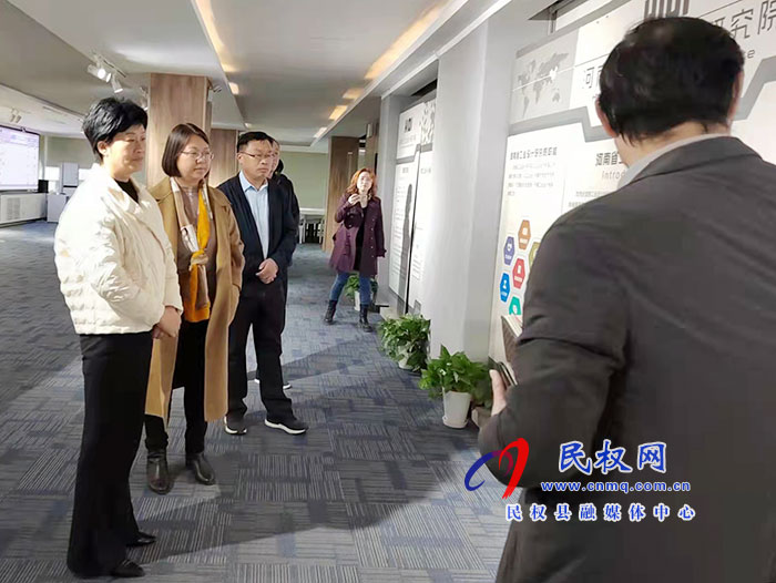 縣領(lǐng)導(dǎo)周燕、畢道喜到河南工業(yè)大學(xué)考察