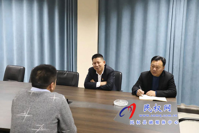 縣委常委、縣紀(jì)委書記、縣監(jiān)委主任冉燃開展“萬人助萬企”走訪調(diào)研活動