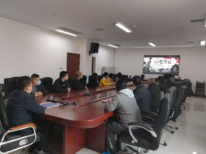 縣畜牧發(fā)展服務(wù)中心開展國家公祭日悼念活動