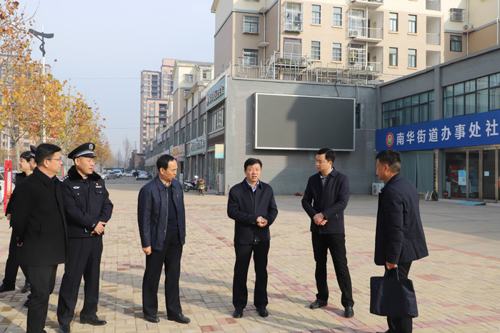 縣委常委、政法委書記陳鴻志督導(dǎo)“三零”創(chuàng)建和政法干警“六百”活動開展情況
