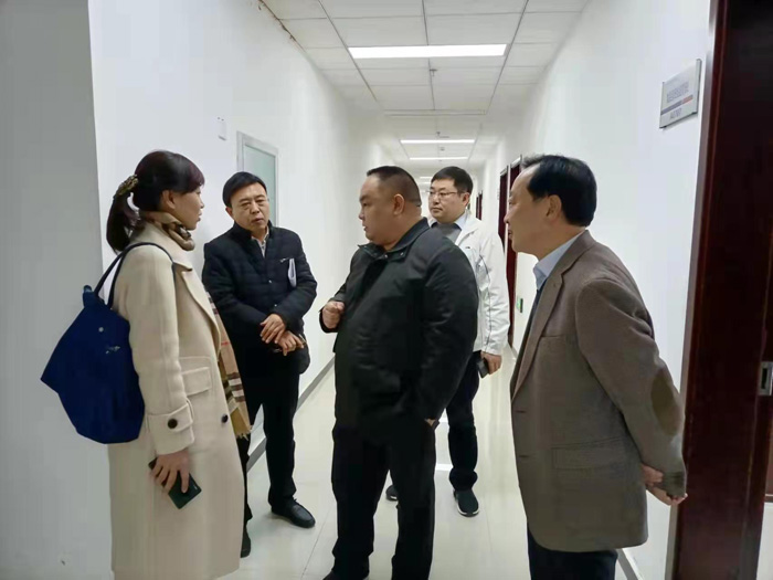 縣委常委、副縣長(zhǎng)于茜帶隊(duì)到省市場(chǎng)監(jiān)管局開展業(yè)務(wù)交流