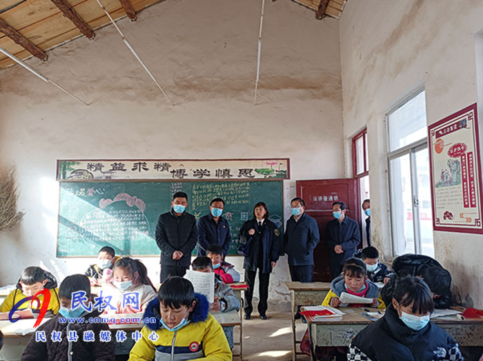 海關(guān)總署阿里巴巴聯(lián)合向喬莊小學捐贈儀式舉行