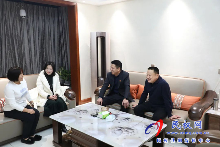 縣委常委、縣紀(jì)委書記、縣監(jiān)委主任冉燃開展廉政家訪活動(dòng)