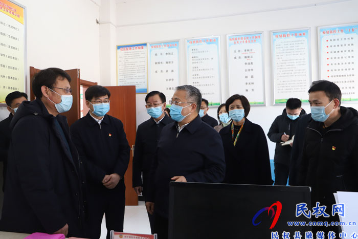 市委書記李國勝蒞民調研文化產業(yè)發(fā)展和慰問駐村工作隊員