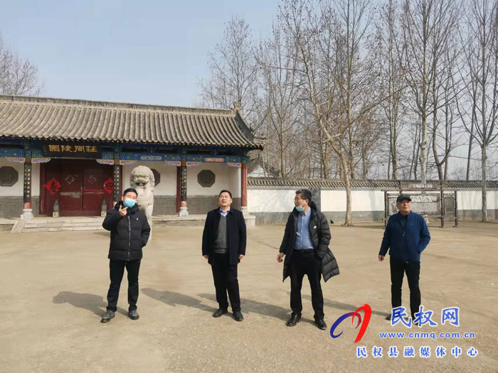 縣文化廣電旅游局邀請旅游規(guī)劃、市場經(jīng)營專家到我縣走訪調(diào)研