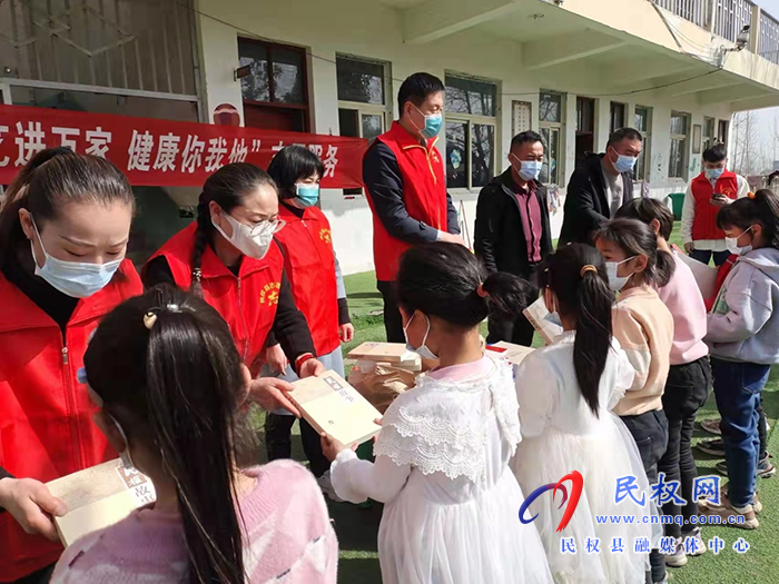 民權(quán)縣文聯(lián)開展“文藝進(jìn)萬家，健康你我他”志愿服務(wù)活動