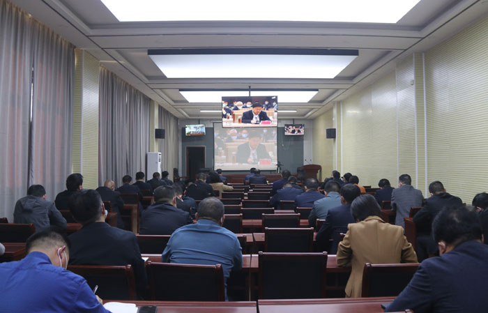 我縣組織收聽(tīng)收看全市疫情防控教育專(zhuān)班第一次視頻調(diào)度會(huì)議