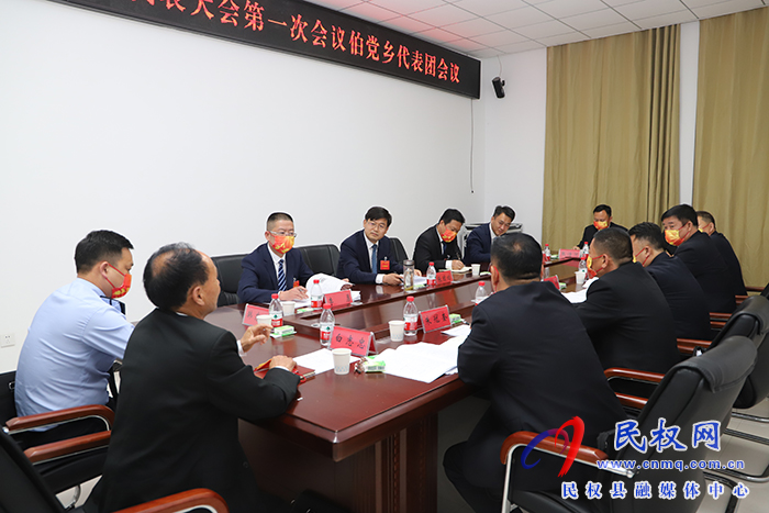 縣委書記張團結(jié)參加雙塔、龍?zhí)痢⒉h代表團審議討論政府工作報告等報告