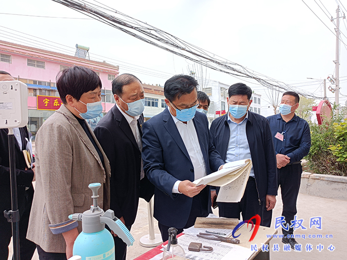 縣委常委、宣傳部長、副縣長畢道喜督導檢查學校疫情防控和全縣九年級第一次模擬考試工作