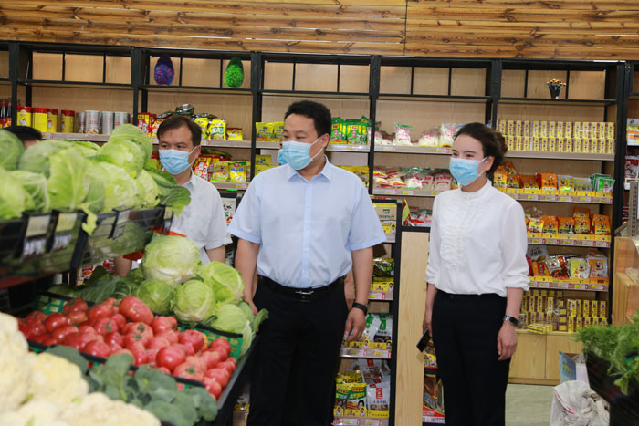 縣委常委、組織部長王義彬到林七鄉(xiāng)督導疫情防控核酸檢測和生活物資保障工作