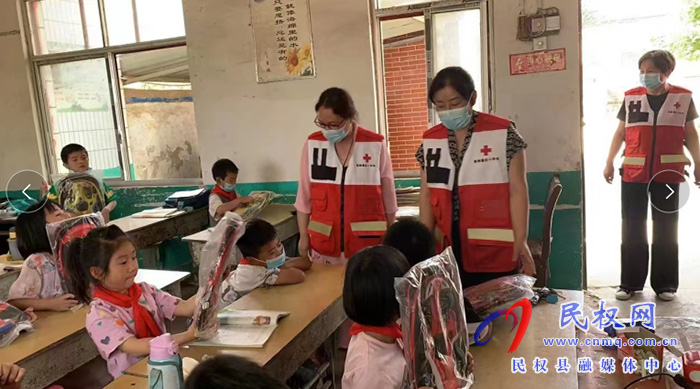 民權(quán)縣紅十字會開展“迎六一關(guān)愛留守兒童”志愿者服務(wù)文明實踐活動