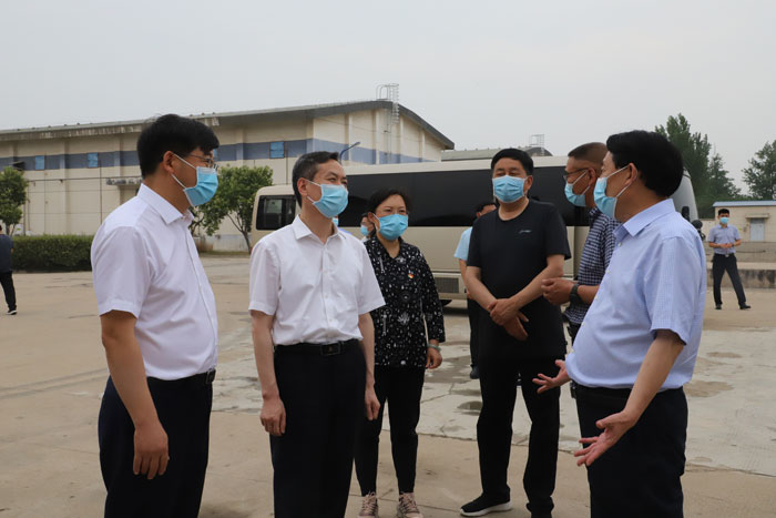市委副書記、市長擺向陽到民調(diào)研“三農(nóng)”工作