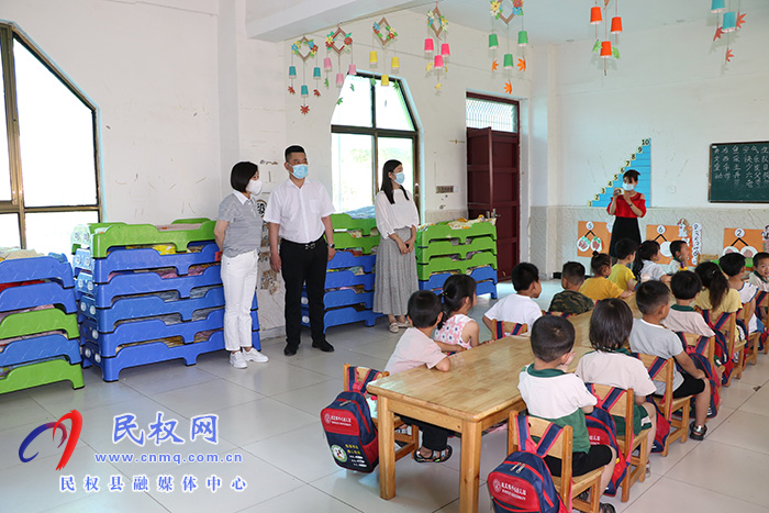 民權(quán)縣學前教育集團總園深入王橋分園和程莊分園開展實地指導(dǎo)工作