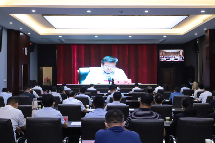 我縣組織收聽收看全省“能力作風(fēng)建設(shè)年”活動讀書會