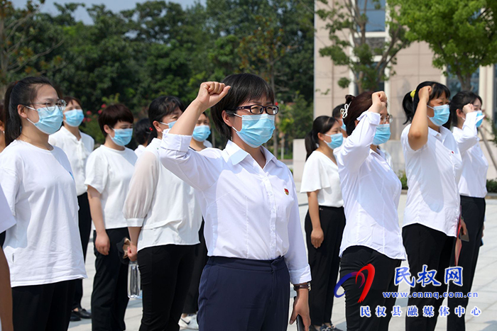 慶祝黨的生日，勇?lián)跣氖姑?--民權(quán)縣第五小學(xué)走進(jìn)民權(quán)縣第一個(gè)黨支部誕生地