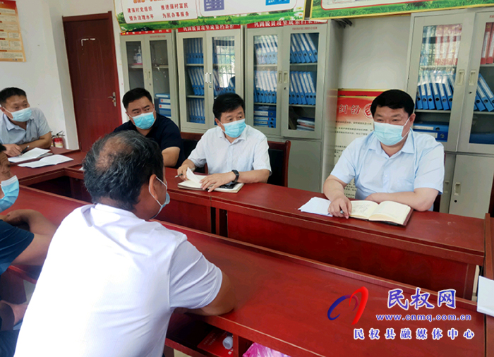 縣委常委、政法委書記陳鴻志到程莊鎮(zhèn)調(diào)研軟弱渙散黨組織整頓、“三零”創(chuàng)建、“五星支部”創(chuàng)建工作