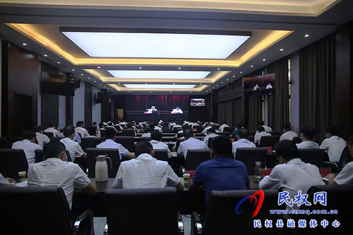 我縣組織收聽收看市委理論學(xué)習(xí)中心組（擴(kuò)大）學(xué)習(xí)報(bào)告會(huì)（第十期商丘大講堂）
