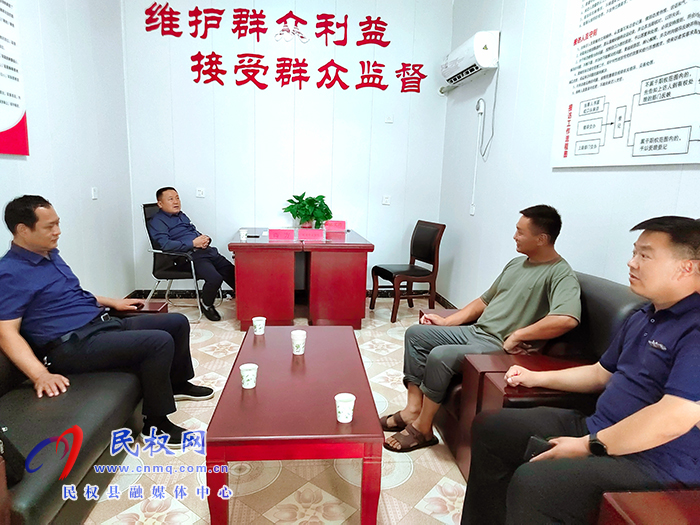 民權(quán)縣紀委副書記、監(jiān)委副主任尚方深入白云寺鎮(zhèn)開展基層大接訪