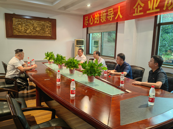 縣領(lǐng)導(dǎo)韓德勇帶隊(duì)赴浙江金華市永康市開(kāi)展招商活動(dòng)