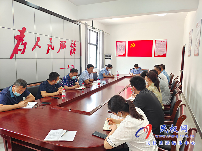 縣領導李君主持召開南華街道辦事處疫情防控會議
