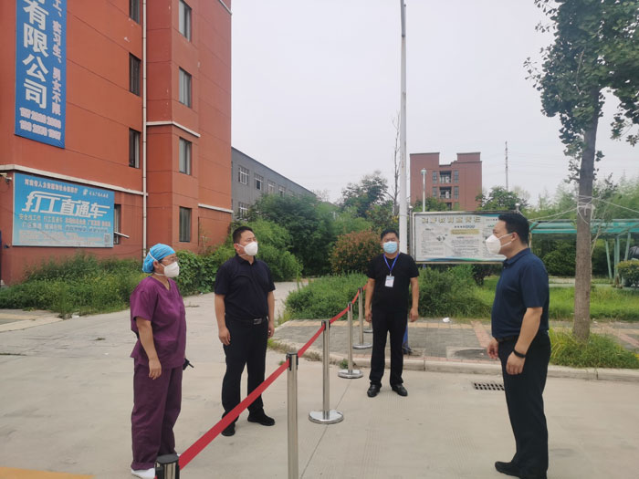 縣委常委、組織部長王義彬督導(dǎo)隔離點(diǎn)消殺工作