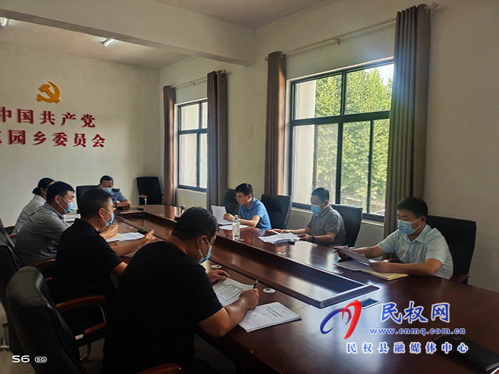 縣領(lǐng)導(dǎo)李新軍、馬德偉到花園鄉(xiāng)調(diào)研督導(dǎo)信訪維穩(wěn)工作