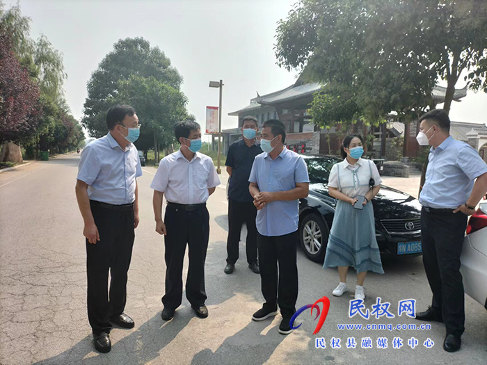 商丘市文化廣電和旅游局黨組成員、副局長董健到我縣調(diào)研市級白名單企業(yè)運營情況
